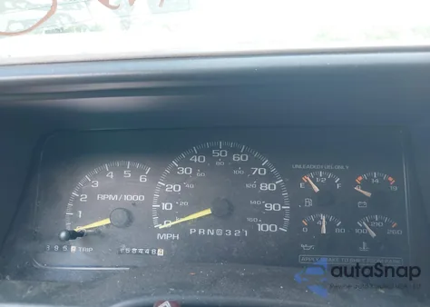 1997 Chevrolet Suburban 1500 из США, поврежденный, VIN 3GNFK16R2VG141730